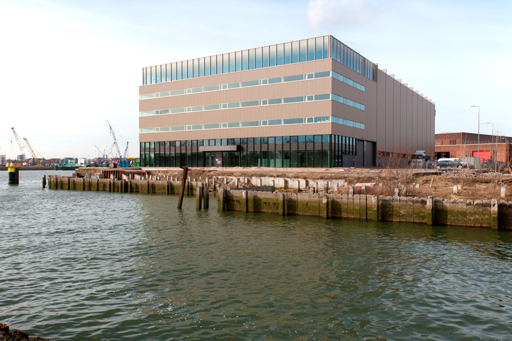 Rotterdam Heijplaat, bedrijfsgebouw Condor