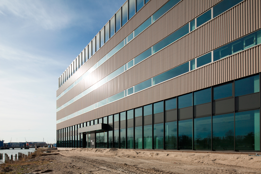 Rotterdam Heijplaat, bedrijfsgebouw Condor